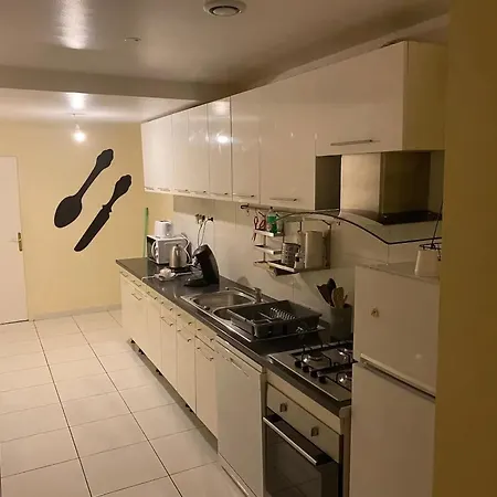 Charmante Maison A Avec Terrasse Et Jardin Cloture بيت للعطل تروي